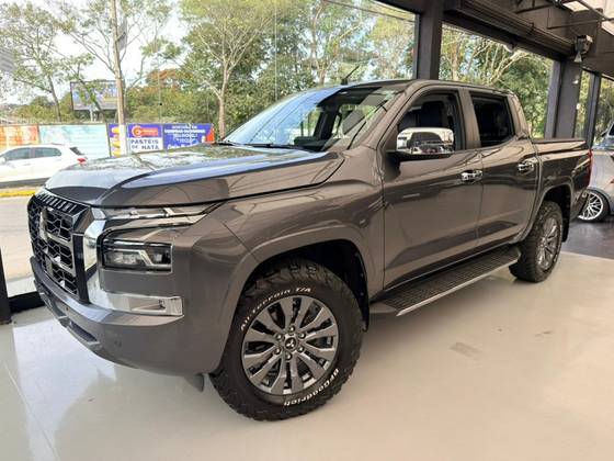 MITSUBISHI TRITON 2.4 BITURBO DIESEL CD HPE-S 4X4 AUTOMÁTICO MITSUBISHI TRITON 2.4 BITURBO DIESEL CD HPE-S 4X4 AUTOMÁTICO